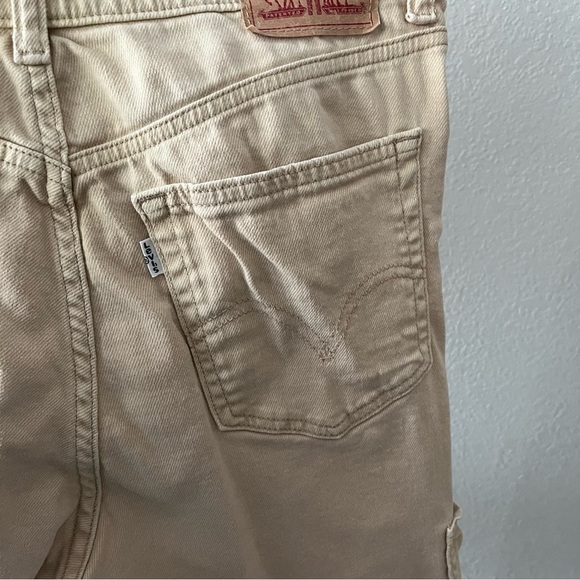 LEVIS sz 29 HIGH WAISTED Wide Leg Crop Khaki Color Jeans Cargo Pockets - Picture 3 of 10